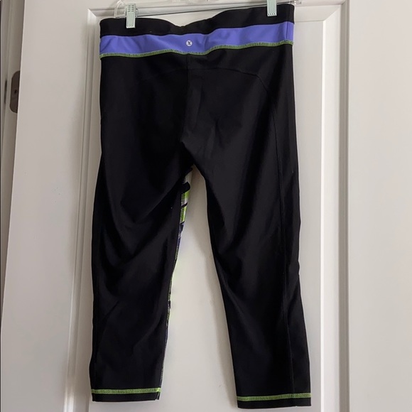 NWOT Xersion Capri leggings Exercise pants Sz M - Picture 3 of 4